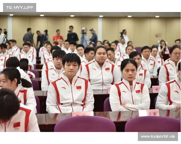 习近平接见第33届奥运会中国体育代表团彰显荣耀时刻英雄归来