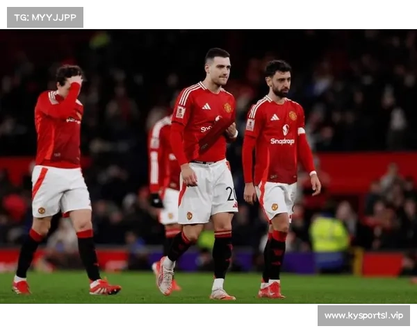 曼联翻车背后的关键战术解析：调整奏效但仍有隐患